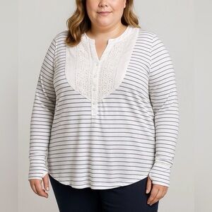 Thyme and Honey size XL  White with Black Strip Lace detail long sleeve Top